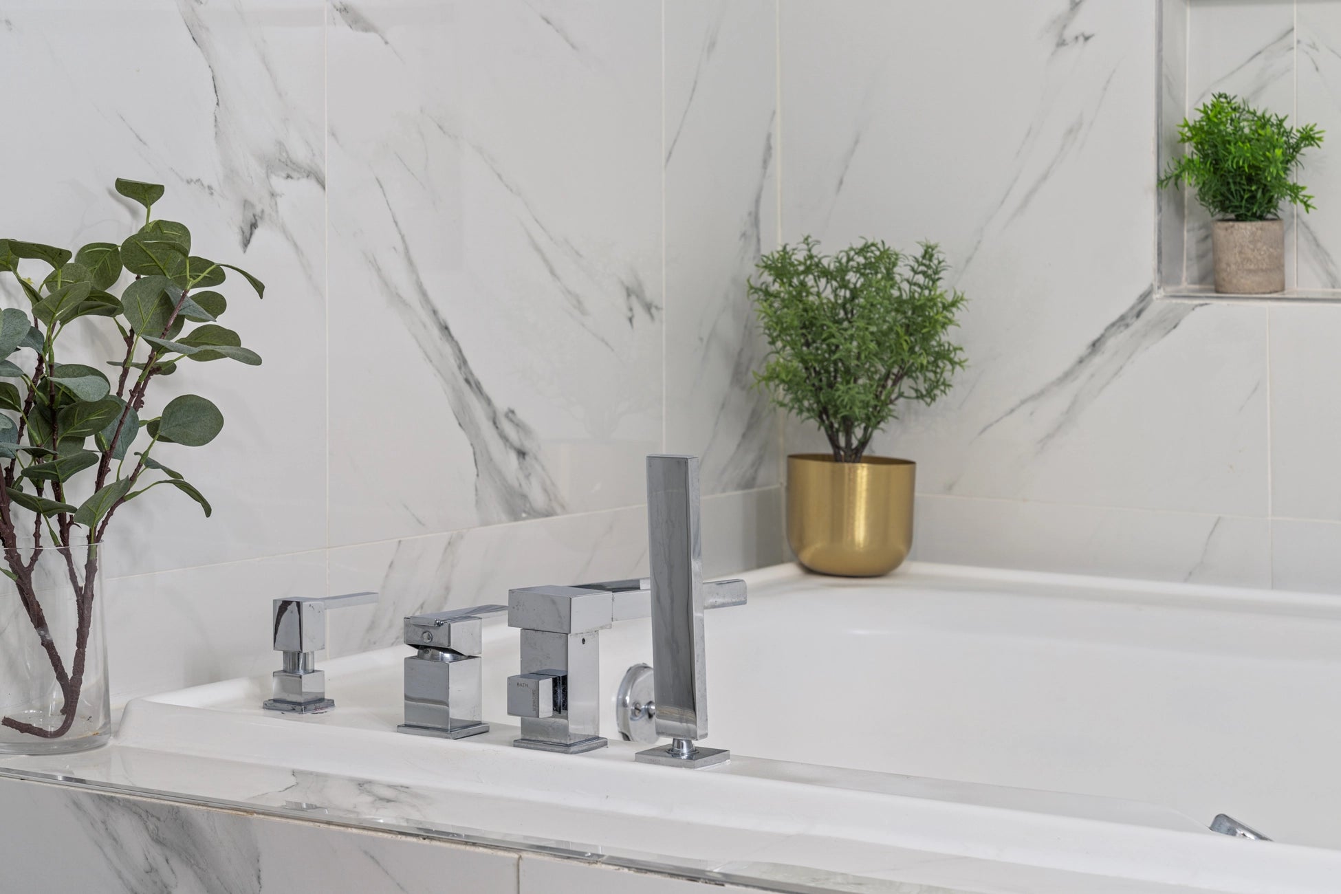 Airbnb Photography: Upscale Poconos Retreat with Twilight and Drone Photography in East Stroudsburg, PA