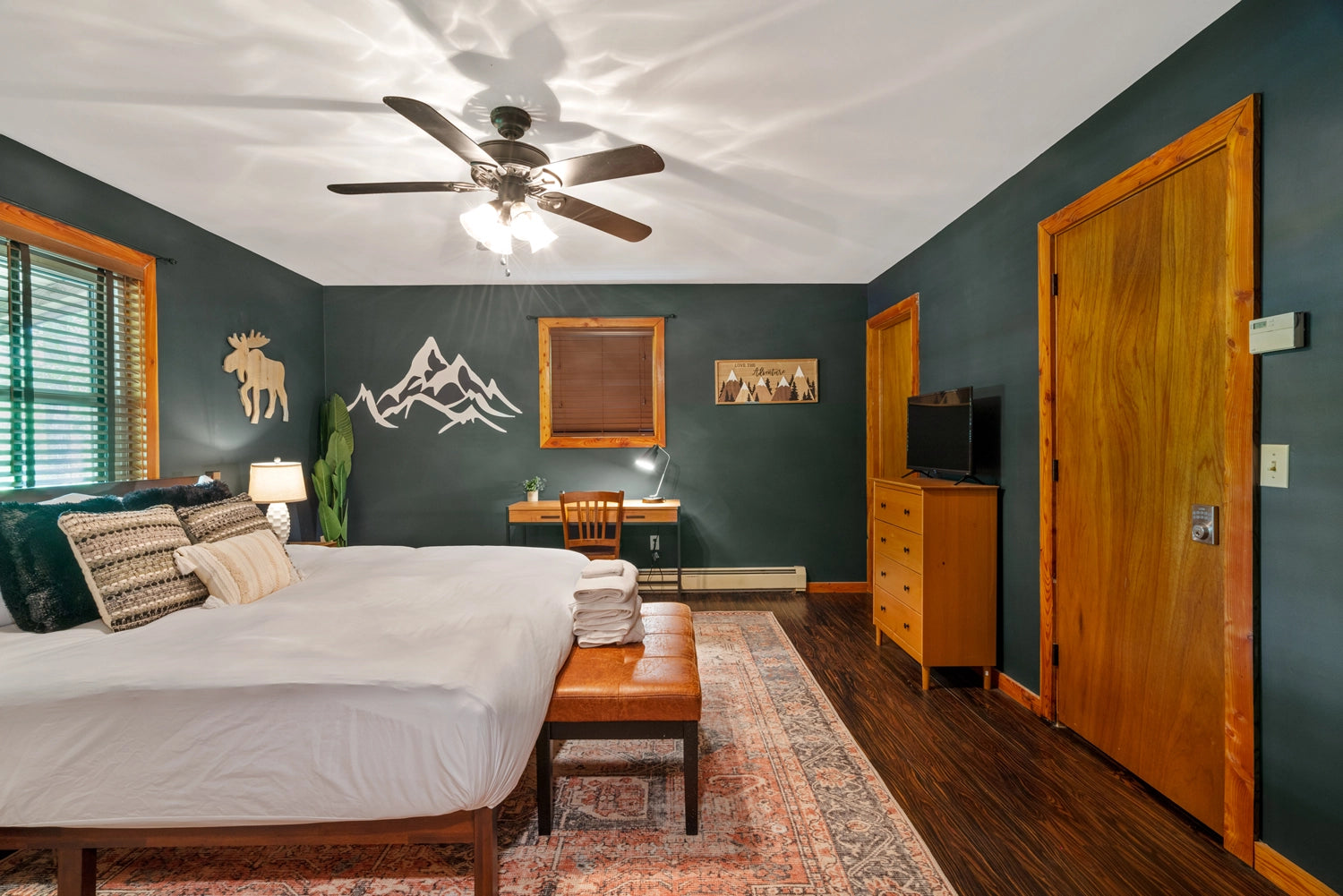 Airbnb Photography: Charming Cottage Retreat in Long Pond