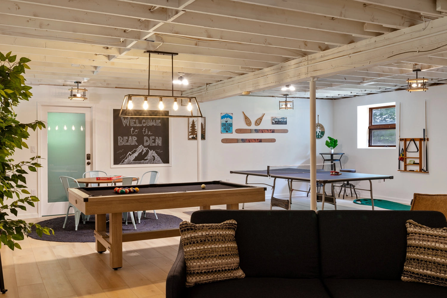 Airbnb Photography: Charming Cottage Retreat in Long Pond