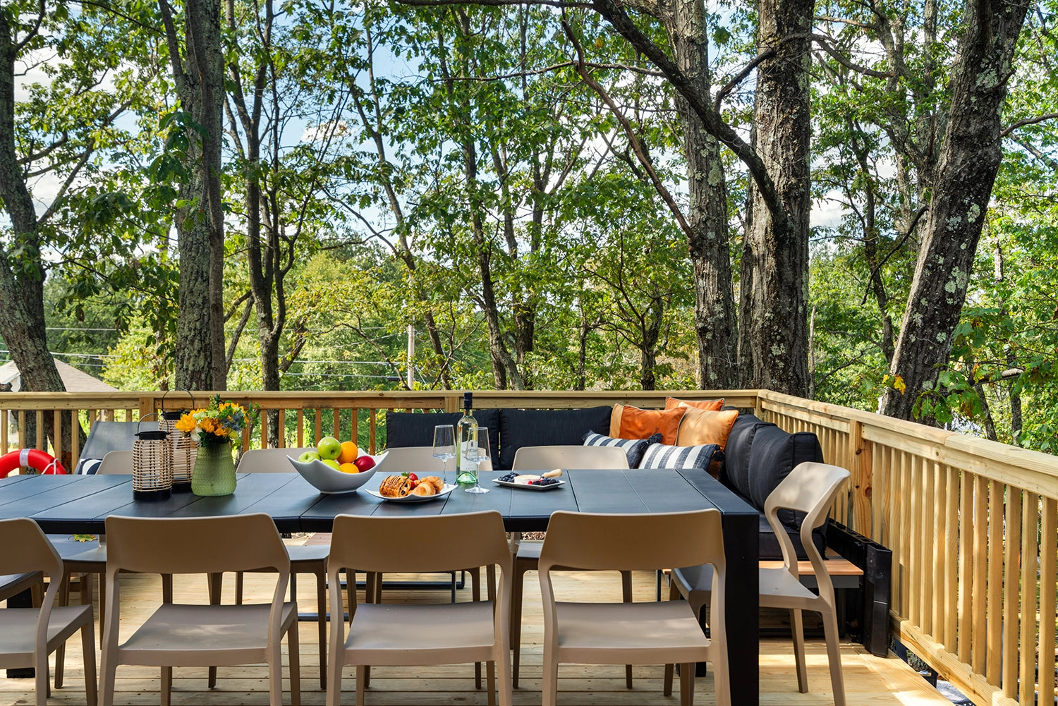 Airbnb Photography: Modern Retreat at Penn Estates, East Stroudsburg