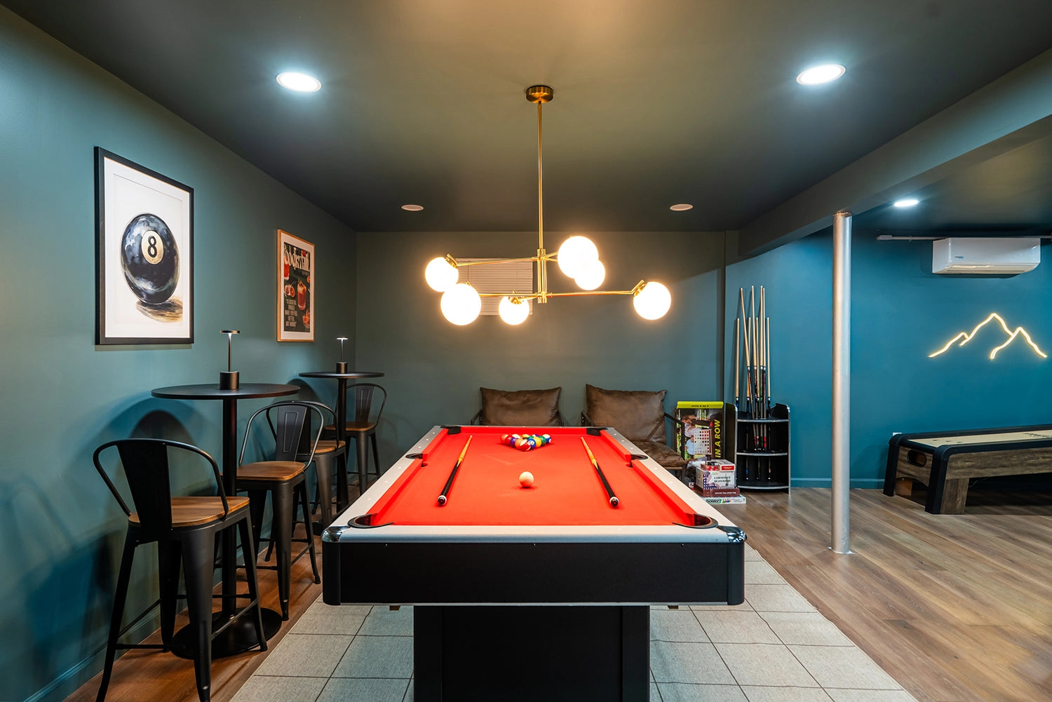 Airbnb Photography: Modern Retreat at Penn Estates, East Stroudsburg