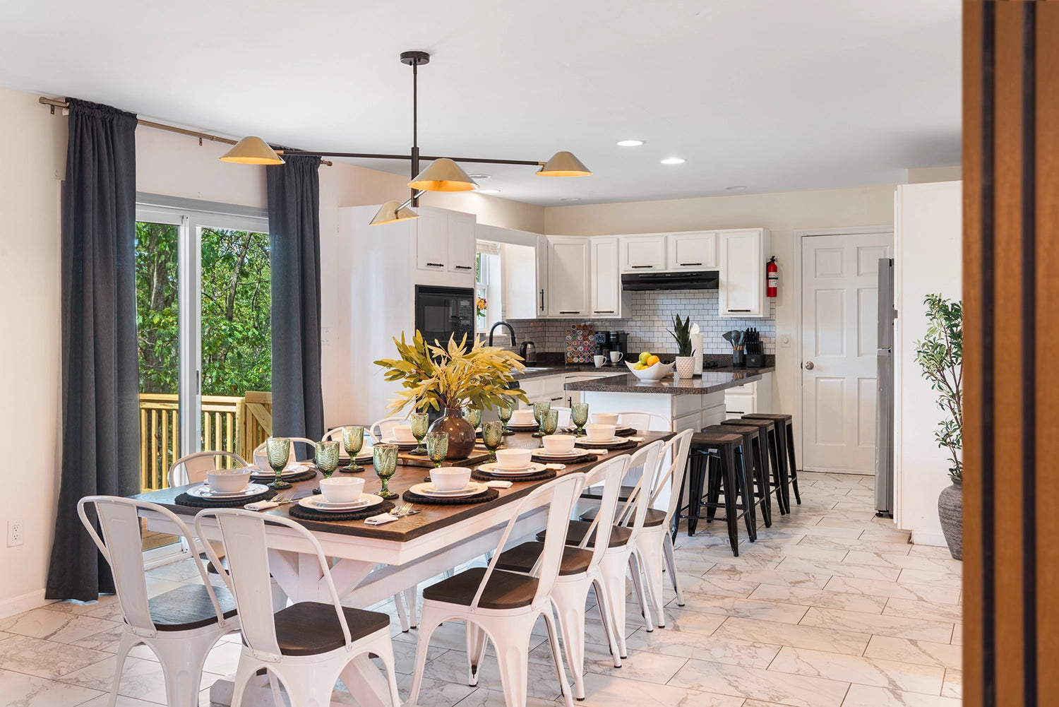 Airbnb Photography: Modern Retreat at Penn Estates, East Stroudsburg
