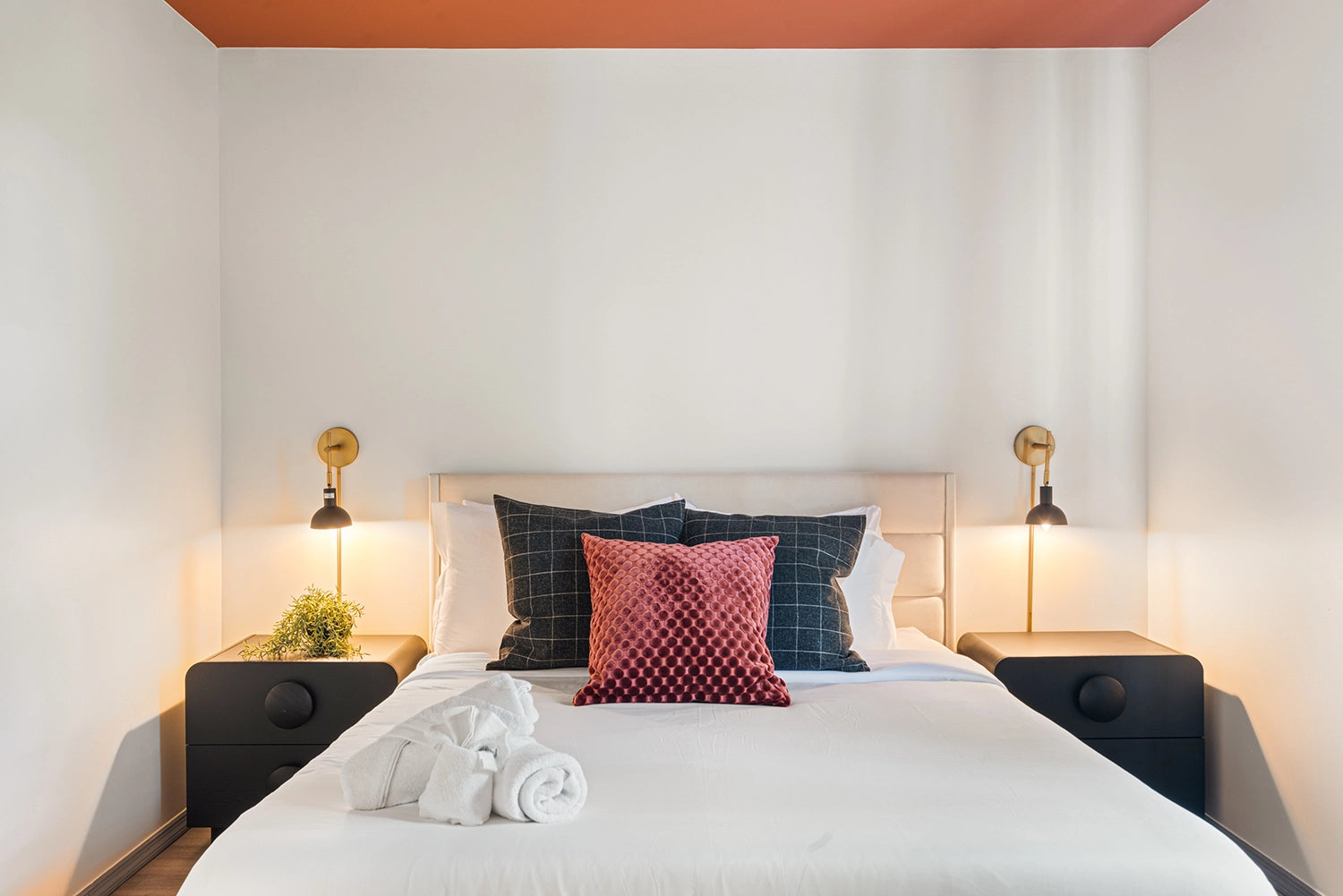 Airbnb Photography: Modern Retreat at Penn Estates, East Stroudsburg