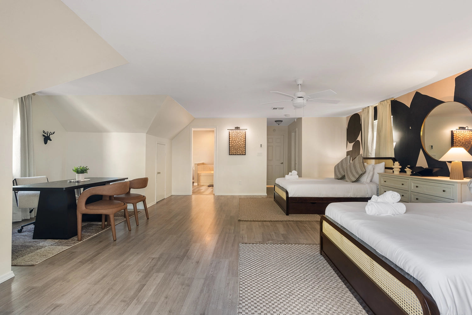 Airbnb Photography: Modern Retreat at Penn Estates, East Stroudsburg