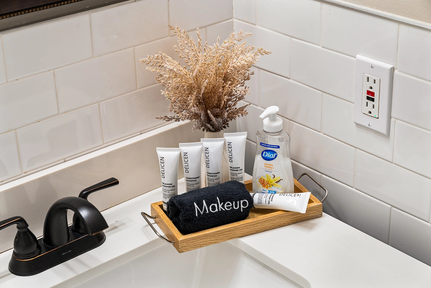 Airbnb Photography: Modern Retreat at Penn Estates, East Stroudsburg