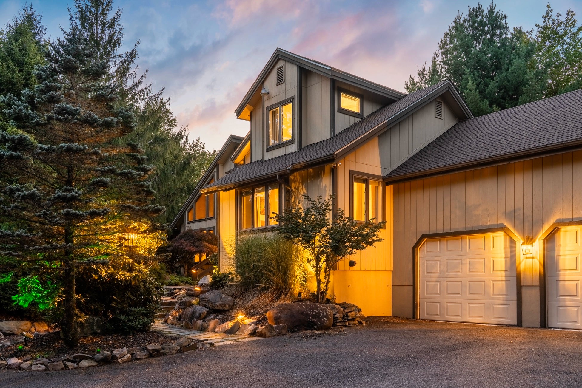 slider image slider_item_AmArUy