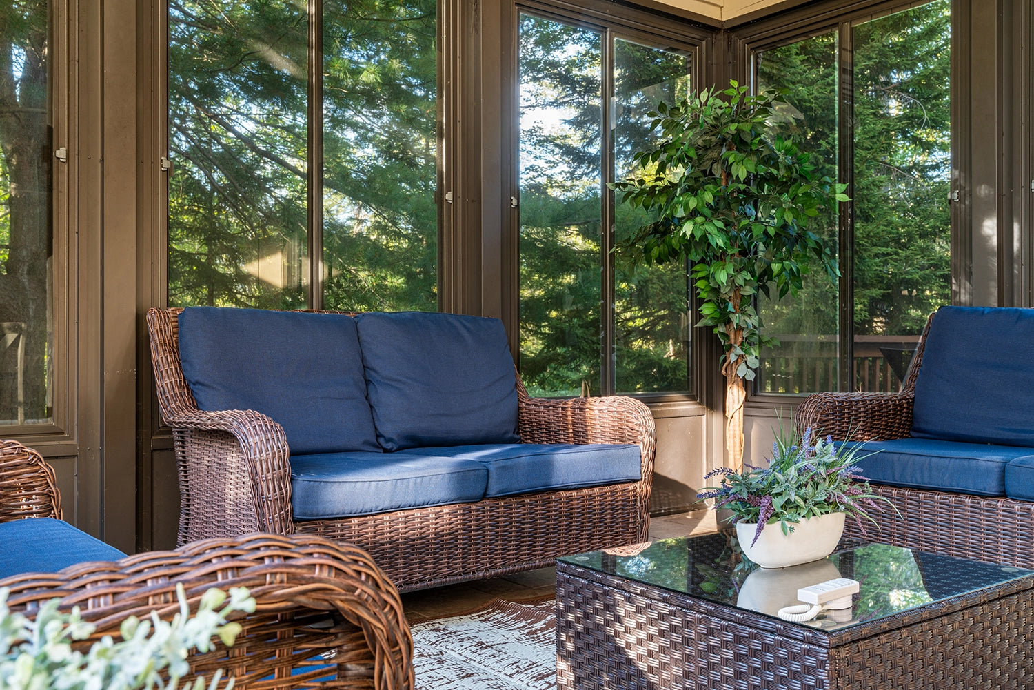 Airbnb Photography: Modern Retreat in Long Pond, PA