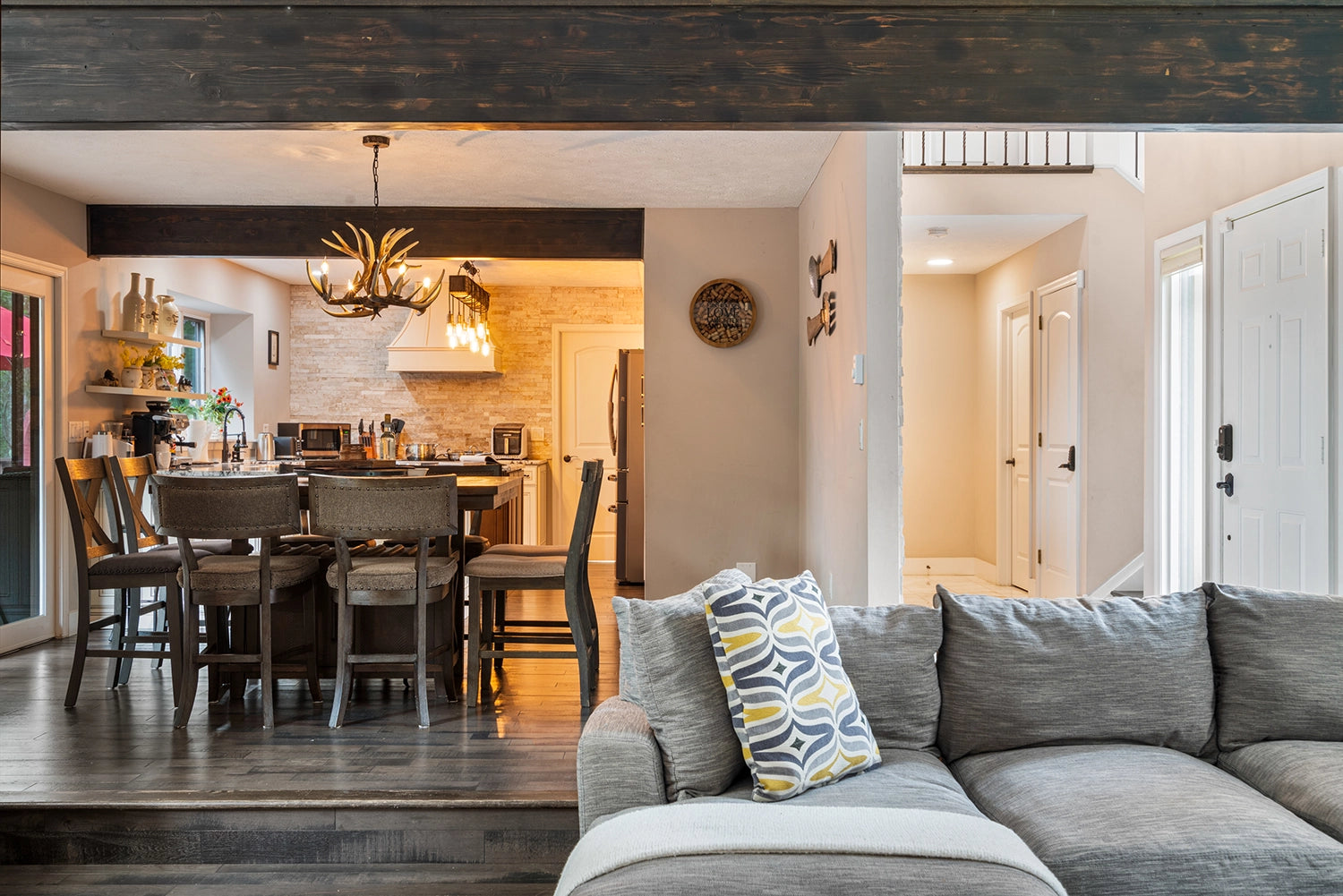 Airbnb Photography: Modern Retreat in Long Pond, PA