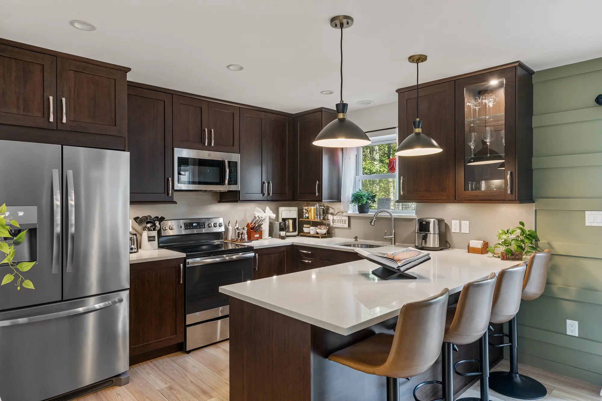 Airbnb Photography: Enchanted Villa in Pocono Summit, PA