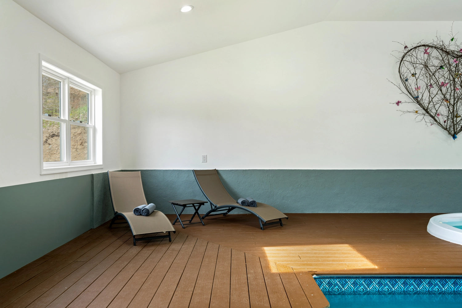 Airbnb Photography: Serene Poconos Escape in Tobyhanna, PA