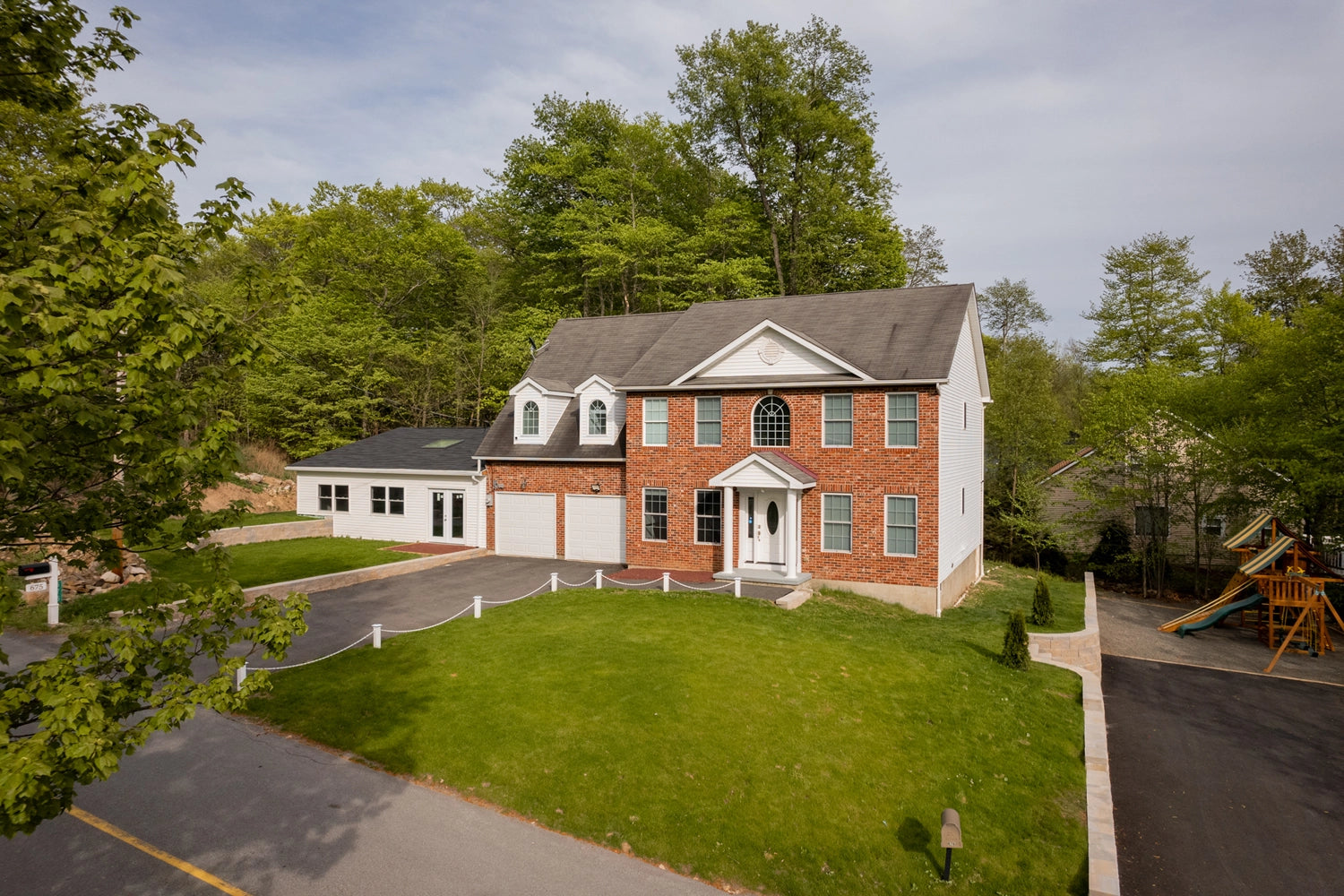 Airbnb Photography: Serene Poconos Escape in Tobyhanna, PA