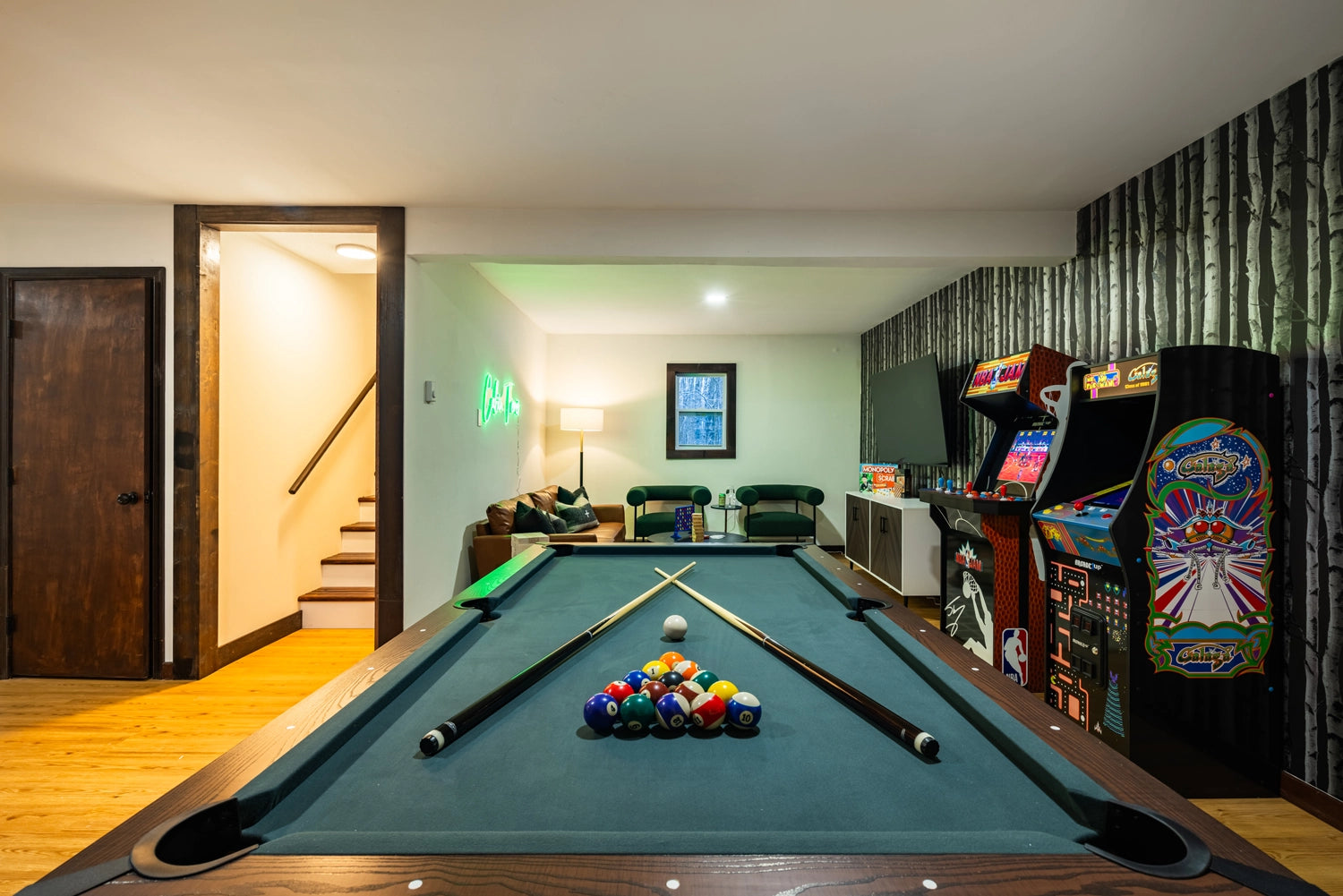 Airbnb Photography: Modern Chalet with Game Room in Tobyhanna, PA