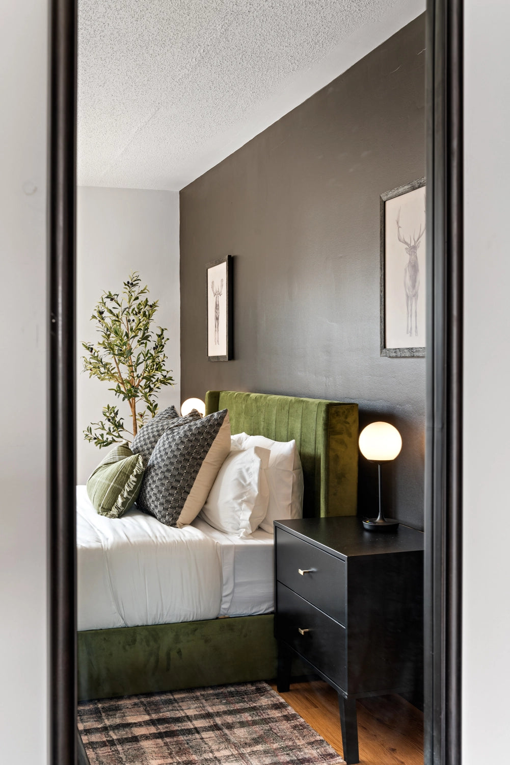 Airbnb Photography: Modern Chalet with Game Room in Tobyhanna, PA