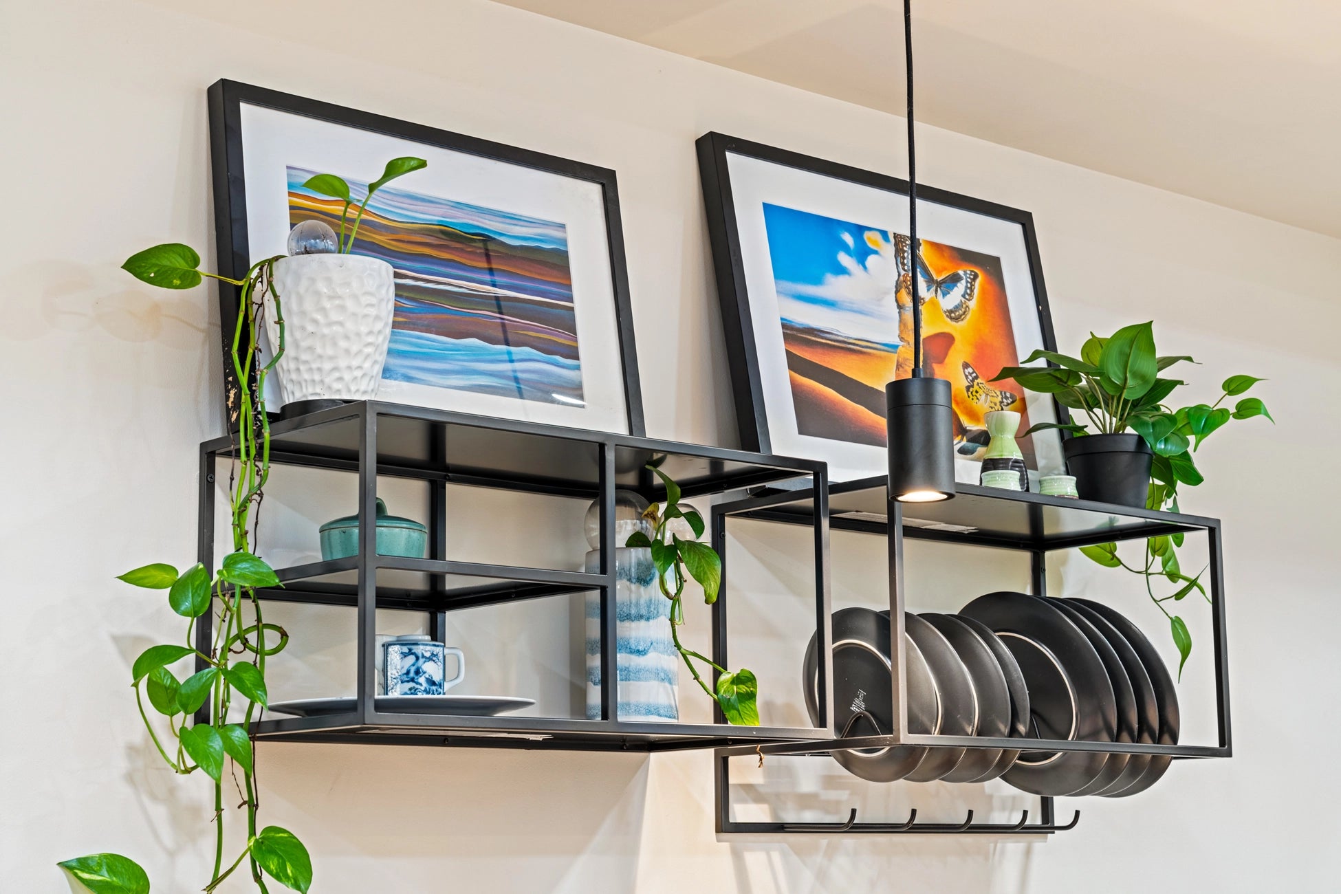 Airbnb Photography: Stylish Urban Apartment With Rooftop Patio in Jersey City, NJ