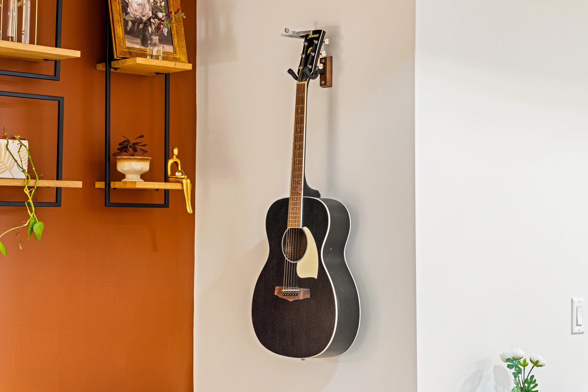 Airbnb Photography: Stylish Urban Apartment With Rooftop Patio in Jersey City, NJ