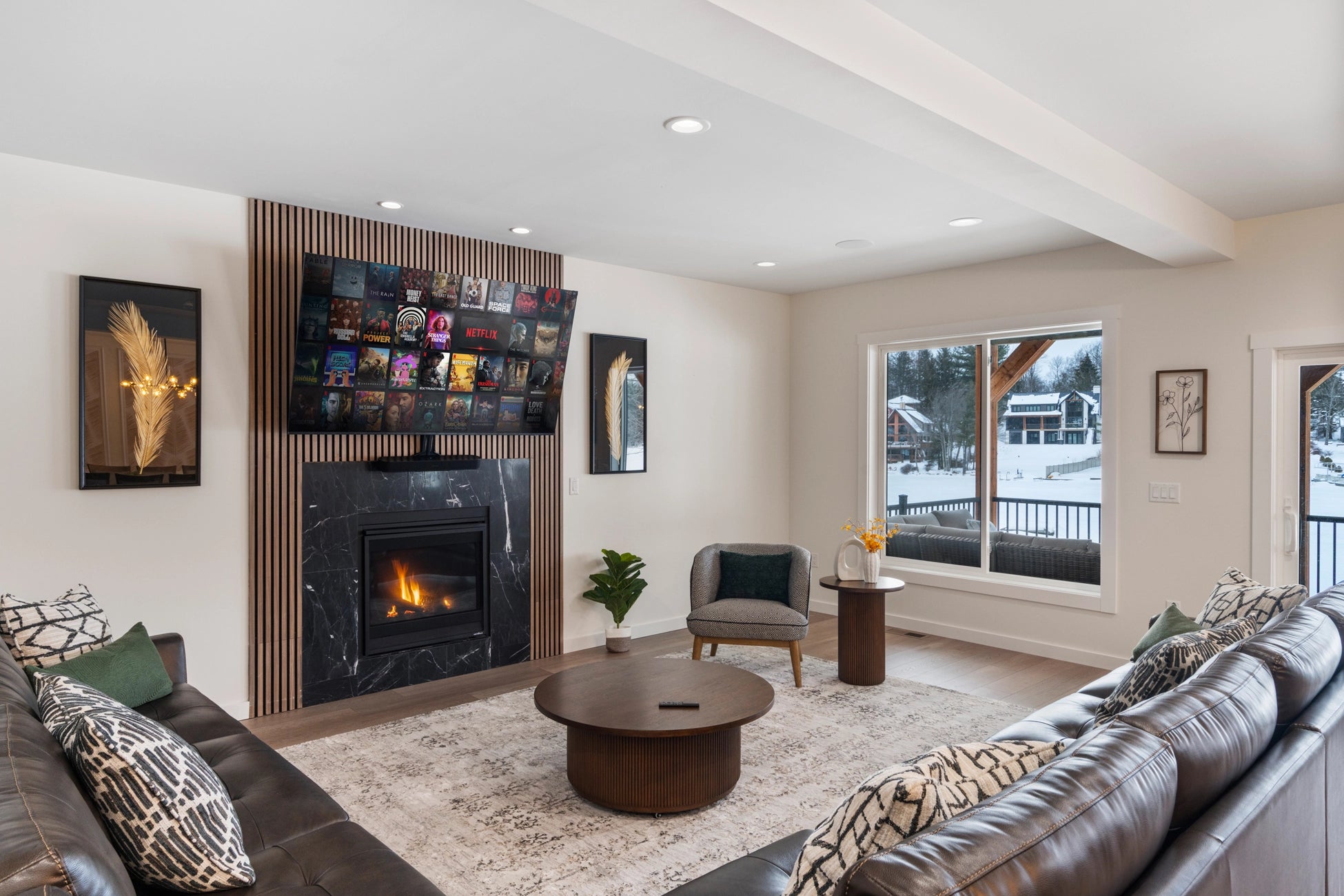 Airbnb Photography: Luxury Lakefront STR Home in Lake Harmony, PA